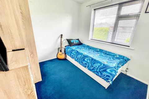 2 Alloway Grove, Hemlington, Middlesbrough, TS8 9HT