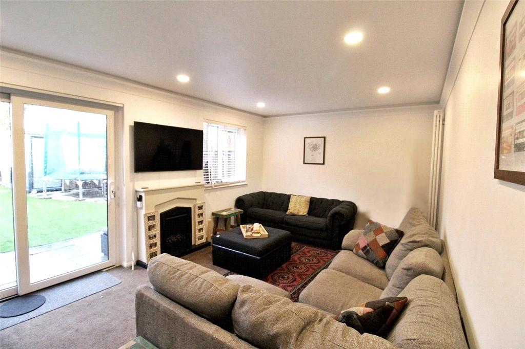 Ranelagh Gardens, Newport Pagnell, Buckinghamshire, MK16 4 bed detached