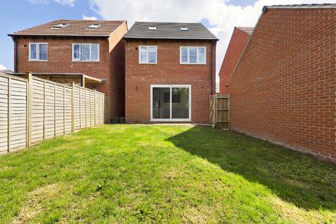 4 bedroom detached house to rent - New Dawn View, Gloucester, GL1