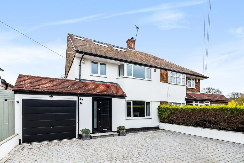 Edgebury, Chislehurst 4 bed semidetached house £825,000