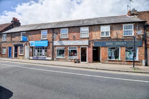 2 bedroom flat for sale, Duke Street, Princes Risborough HP27