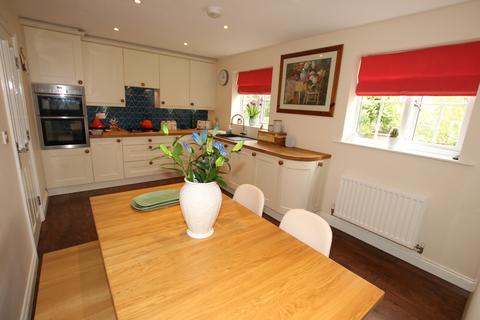 24 Ecklands Croft, Millhouse Green, Sheffield, S36 9AJ