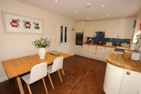 24 Ecklands Croft, Millhouse Green, Sheffield, S36 9AJ