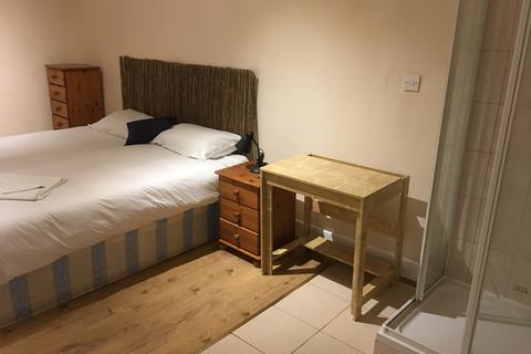 5 bedroom apartment to rent, Leinster Terrace, London W2