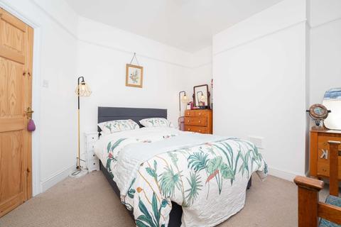 38a Grosvenor Road, London, W7 1HJ
