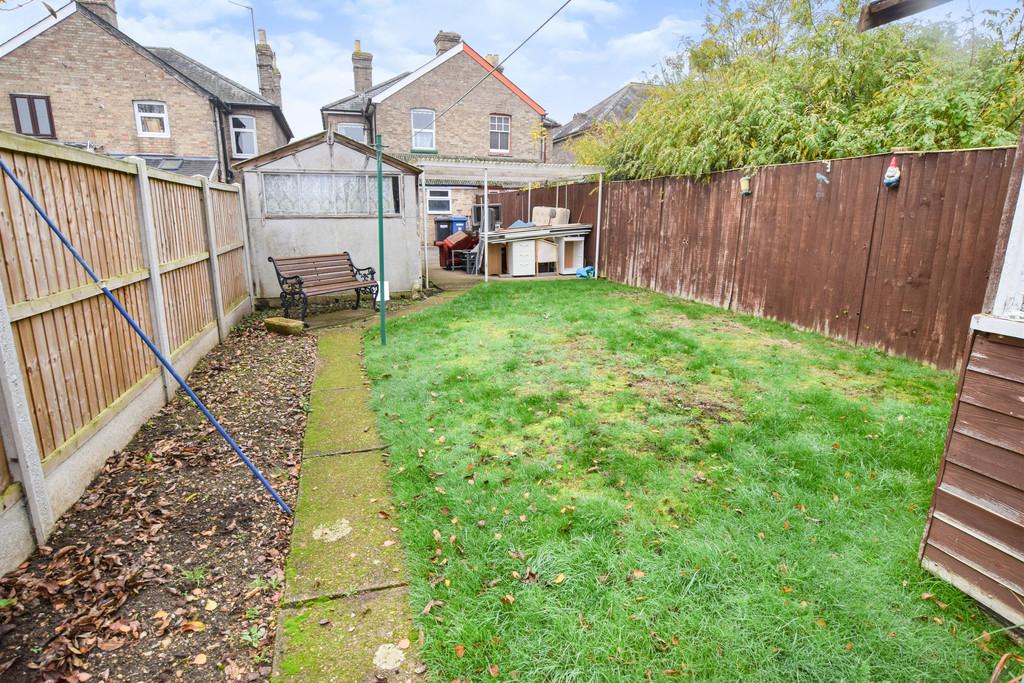 Bures Road, Great Cornard, Sudbury... 3 bed semidetached house £300,000