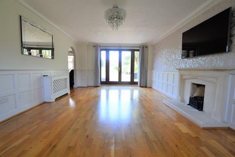1 Honeysuckle Close, Iver, SL0 0LZ
