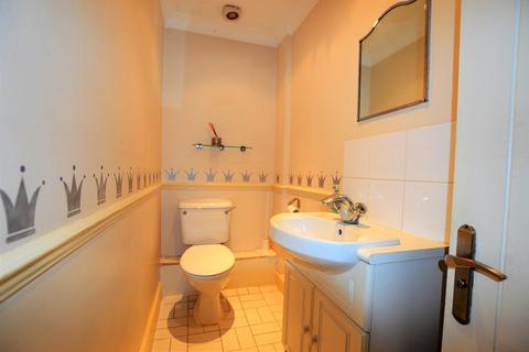 1 Honeysuckle Close, Iver, SL0 0LZ