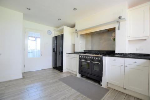 1 Honeysuckle Close, Iver, SL0 0LZ