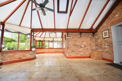 1 Honeysuckle Close, Iver, SL0 0LZ