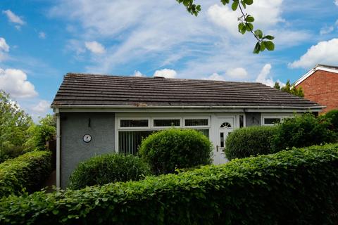2 bedroom detached bungalow for sale - Sandybed Crescent, Scarborough