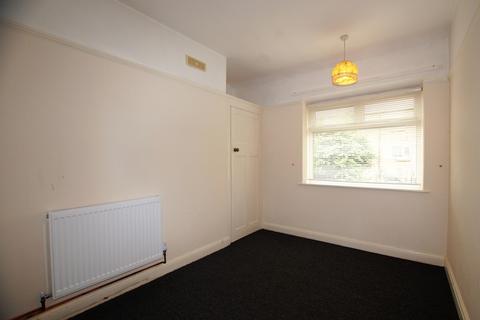 2 bedroom flat for sale - Manor Avenue, Scarborough