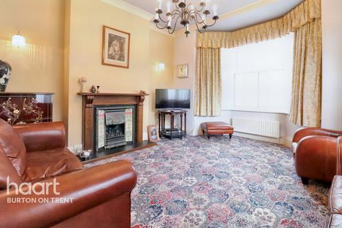 4 bedroom semi-detached house for sale, Ashby Road, Burton-On-Trent