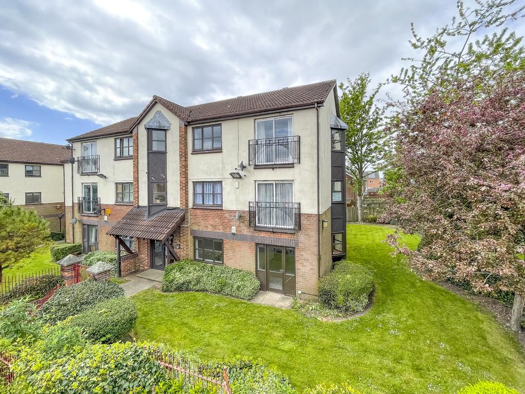 Oakwell Court, Branwell Avenue, Birstall 2 bed apartment £75,000