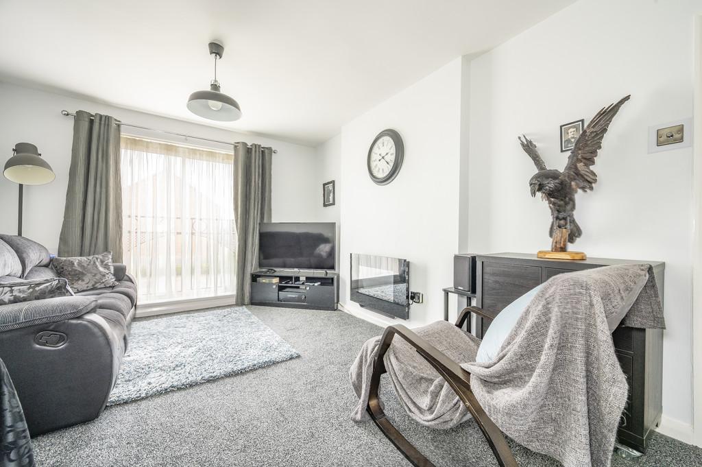 Oakwell Court, Branwell Avenue, Birstall 2 bed apartment £75,000