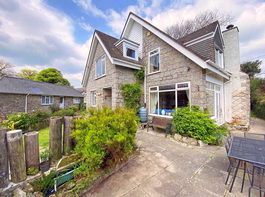 Troon, Camborne, Cornwall 7 bed detached house £750,000