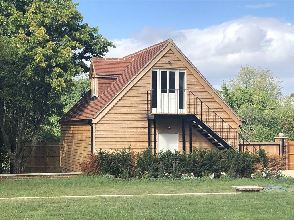 North End, Newbury, Berkshire, RG20 6 bed detached house £4,000,000