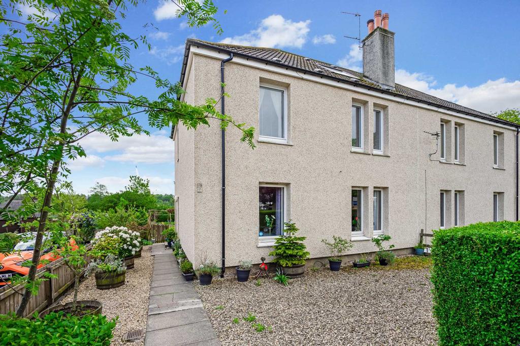 Warlock Drive, Bridge Of Weir 2 bed apartment £107,000