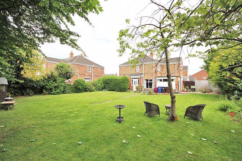 LITTLE MICHAEL STREET, GRIMSBY 3 bed end of terrace house £134,950