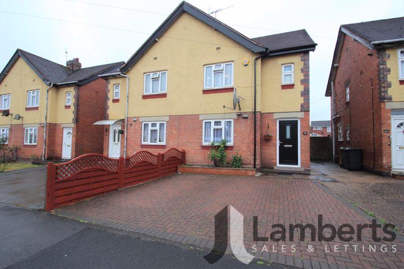 Kingsley Avenue, Redditch 3 bed semidetached house £260,000