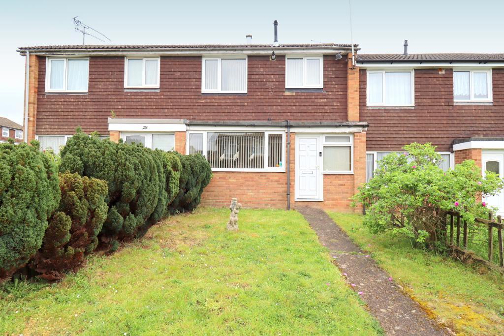 Julius Gardens, Bramingham, Luton, Bedfordshire, LU3 3SQ 3 bed terraced