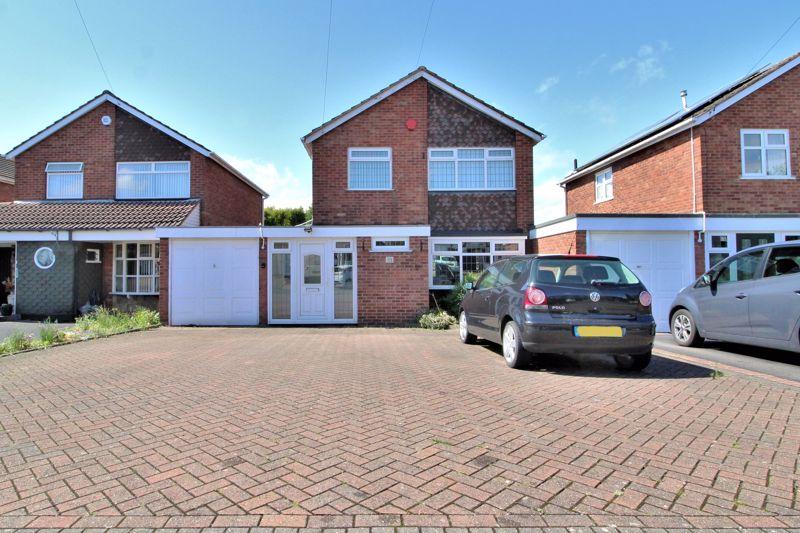 Kings Road, Rushall, Walsall, WS4 1HU 3 bed link detached house £295,000