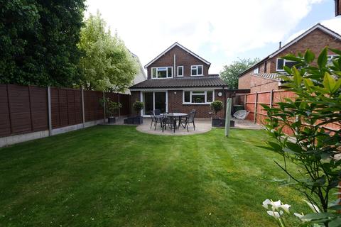 3 bedroom detached house for sale - Trinity Close, Stanwell, Staines-upon-Thames, TW19
