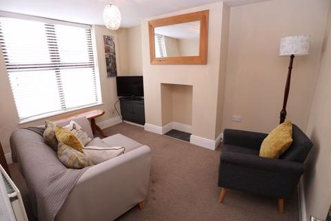 2 bedroom terraced house for sale - Chester Road, Macclesfield