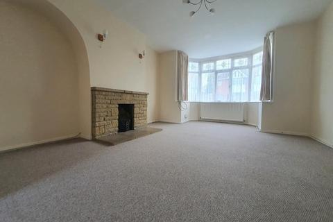 3 bedroom detached house to rent - Marston Gardens, Luton, Bedfordshire, LU2 7DX