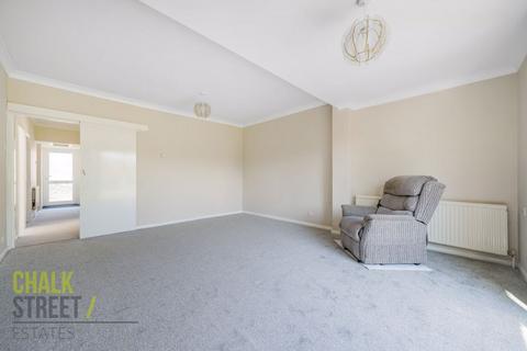 3 bedroom detached bungalow for sale - Bedford Gardens, Hornchurch, RM12