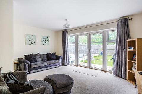 31 Bray Road, Edenbridge, TN8 6BW