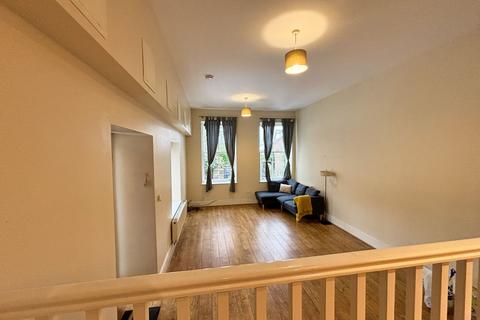 2 bedroom flat to rent, School Road, Crookes