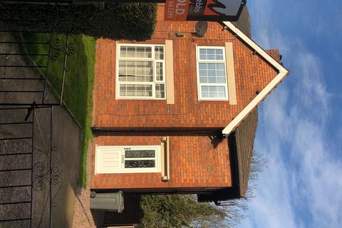 3 bedroom detached house to rent, 5 Hamilton Street, Walsall, WS3 3DY