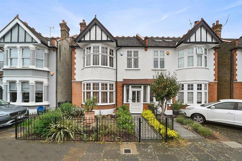 17 Hereford Road, London, E11 2EA
