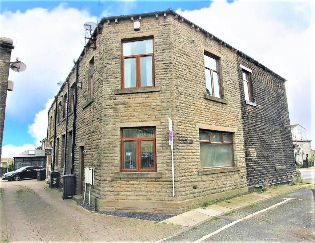 West Street, Shelf, Halifax 2 bed end of terrace house £600 pcm (£138 pw)