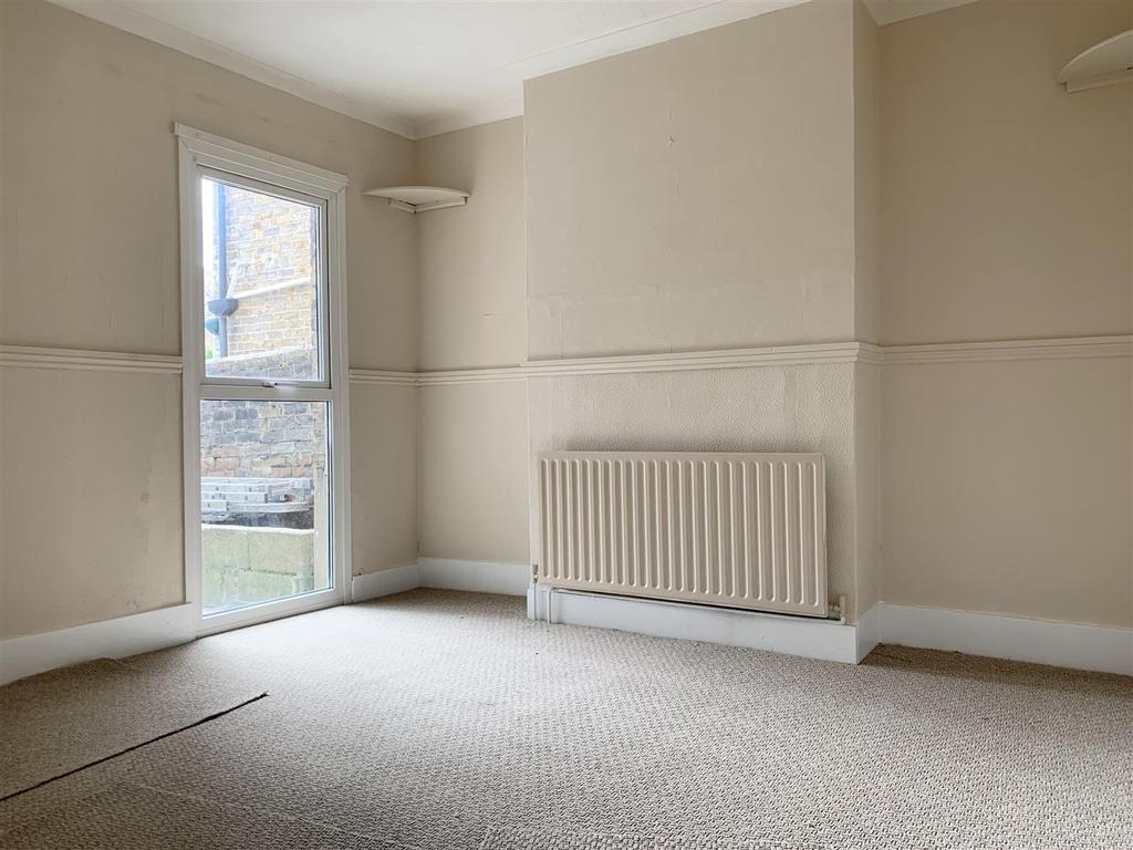 St. Patricks Road, Ramsgate 2 bed house £995 pcm (£230 pw)