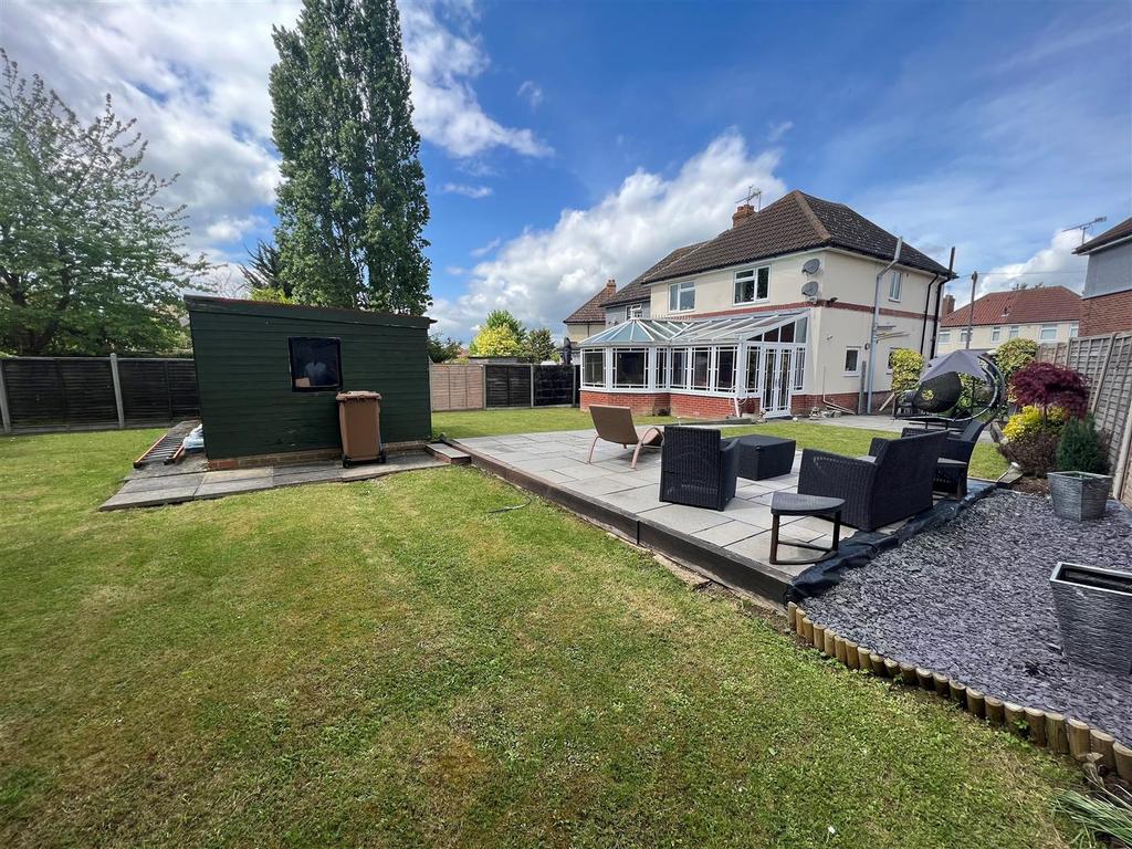 Kipling Road, Ipswich 4 bed semidetached house £325,000