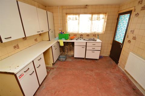 118 Ambleside Drive, Leicester, LE2 9FB