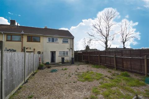 118 Ambleside Drive, Leicester, LE2 9FB