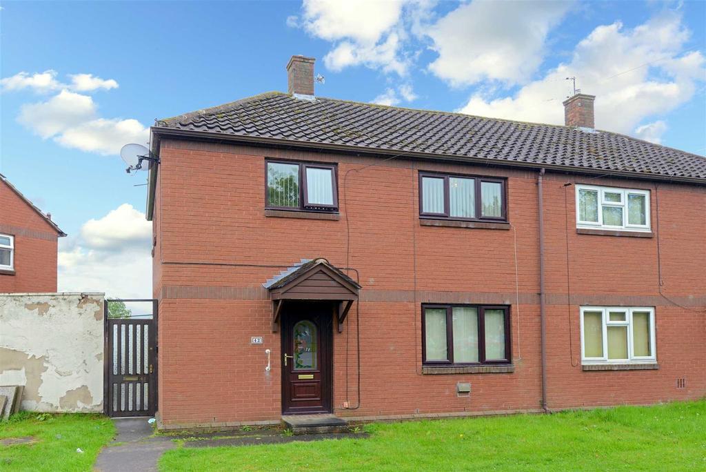Meadow Farm Drive, Sundorne, Shrewsbury 3 bed semidetached house £