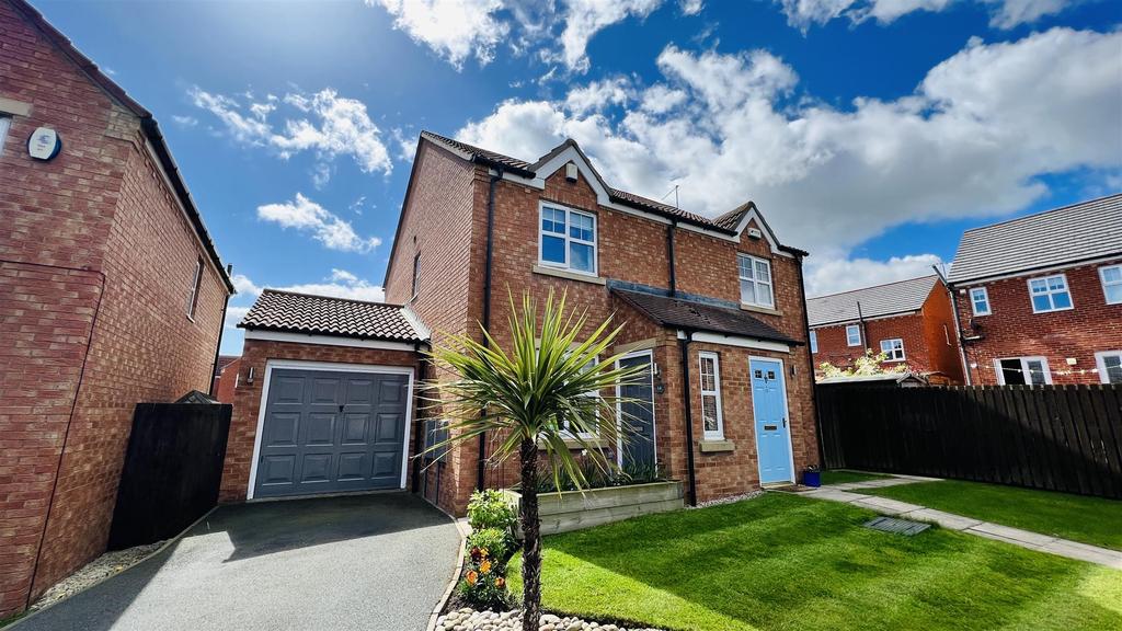 Alnmouth Way, Seaham 2 bed semidetached house £165,000