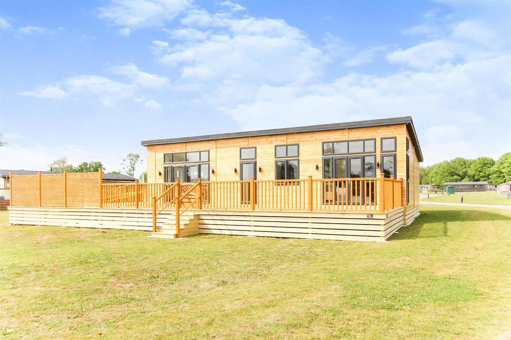 Fornham St. Genevieve 3 bed detached bungalow for sale £399,000