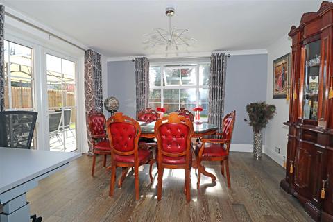 103 Birmingham Road, Warwick, CV34 5XW