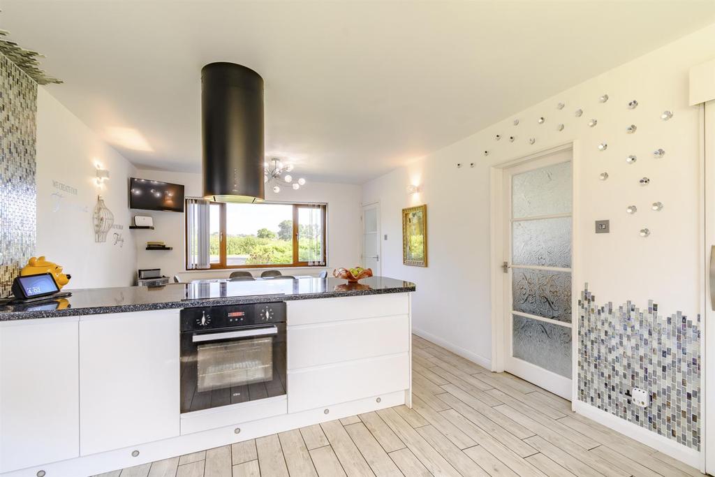 8472250-interior33.jpg