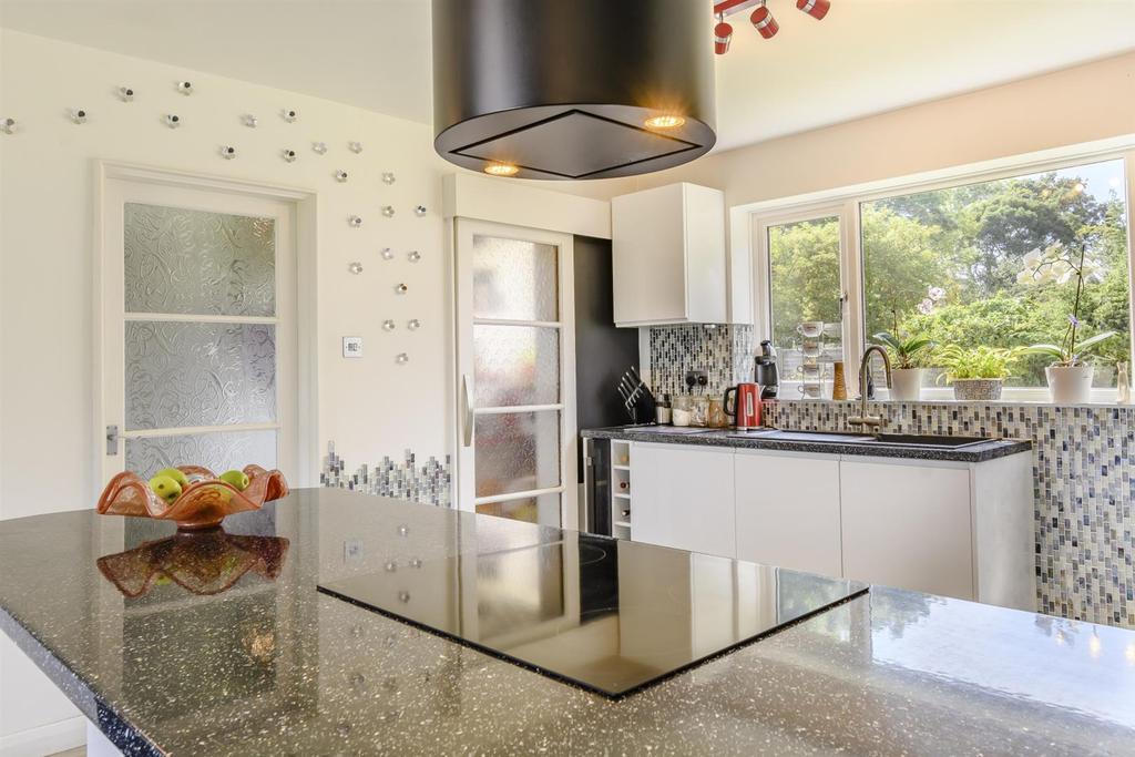 8472250-interior29.jpg