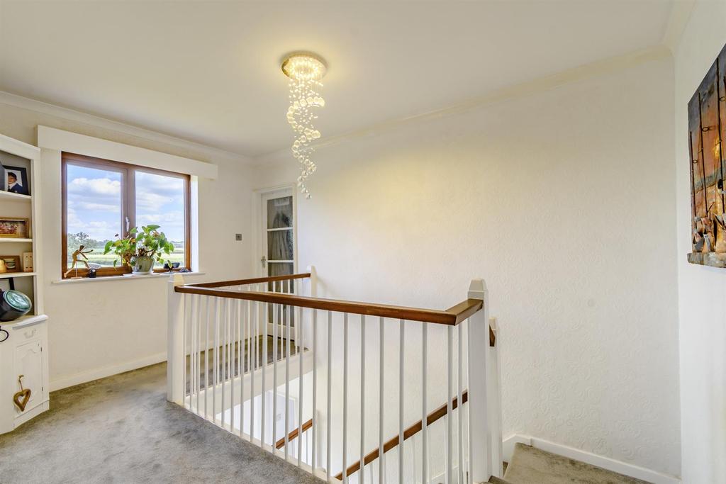 8472250-interior13.jpg