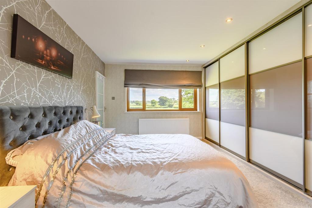8472250-interior03.jpg