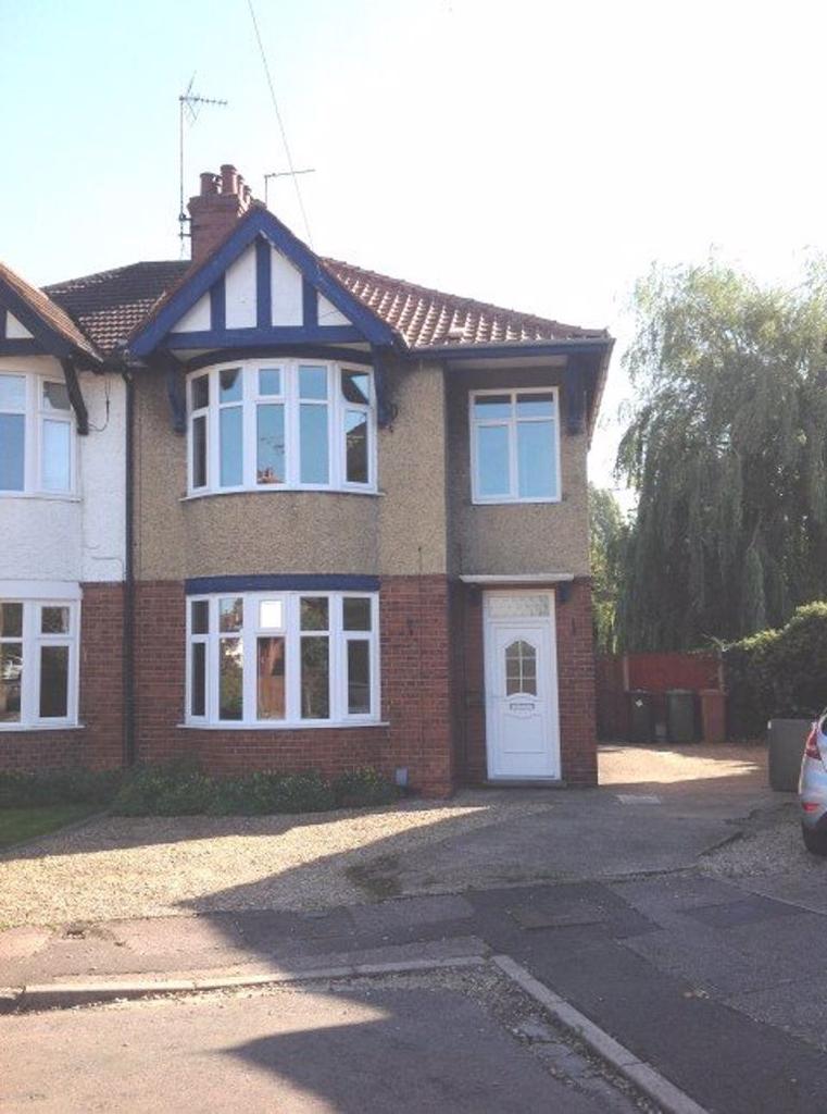 Woodfield Road, Peterborough PE3 6HD 3 bed semidetached house £950