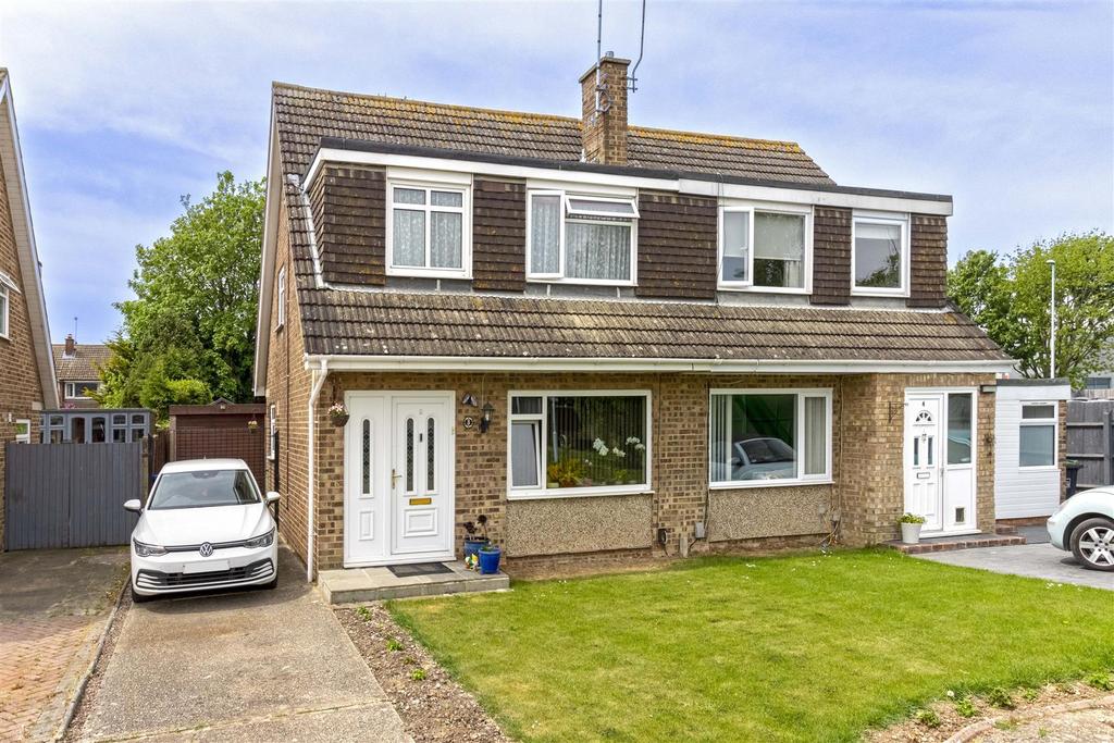 Ditchling Close, GoringBySea 3 bed semidetached house £395,000