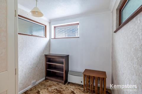 64 Blackshots Lane, Grays, RM16 2JU